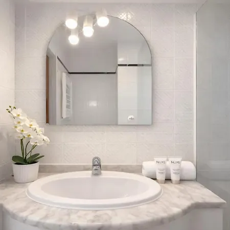 Stunning With Lift - Louvre Apartman Párizs