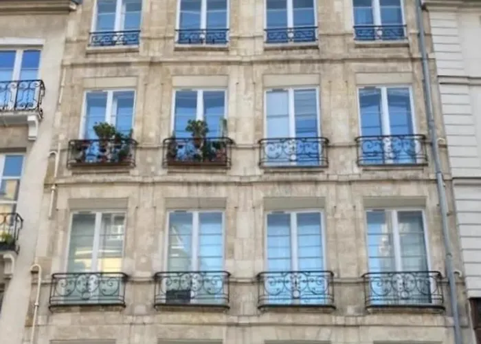 Stunning With Lift - Louvre Parijs