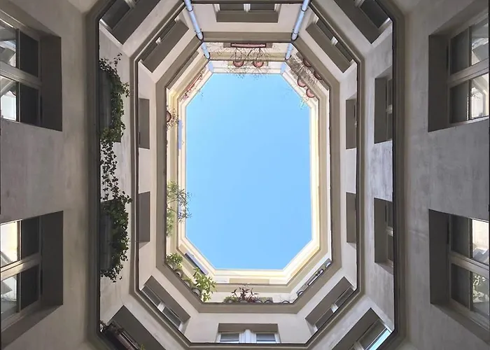 Stunning With Lift - Louvre 파리